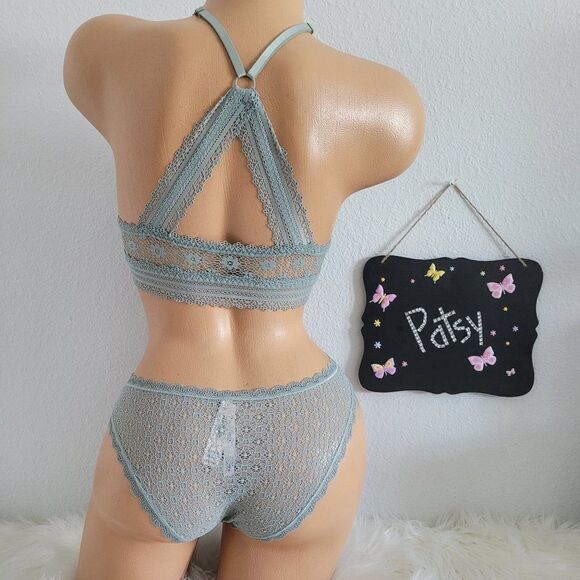 Victoria's Secret Lace Bralette  Set Small - Picture 5 of 5